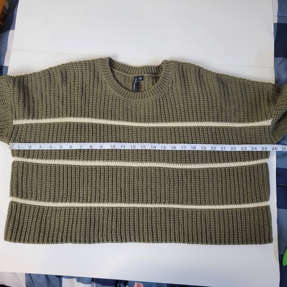 Moon & Madison Cropped Knit Sweater Stripes Green M - Picture 8 of 11